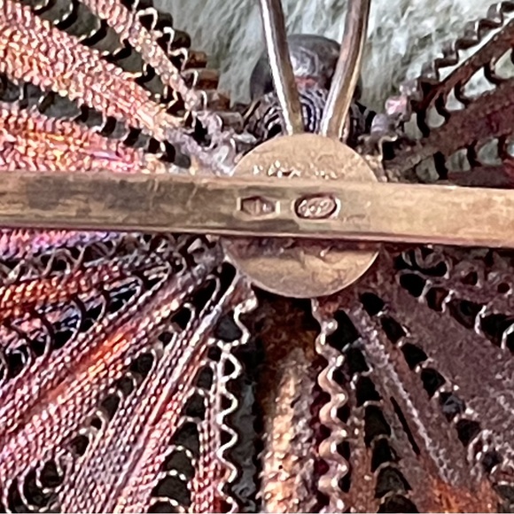 Filigree sterling silver butterfly brooch. - Picture 4 of 4